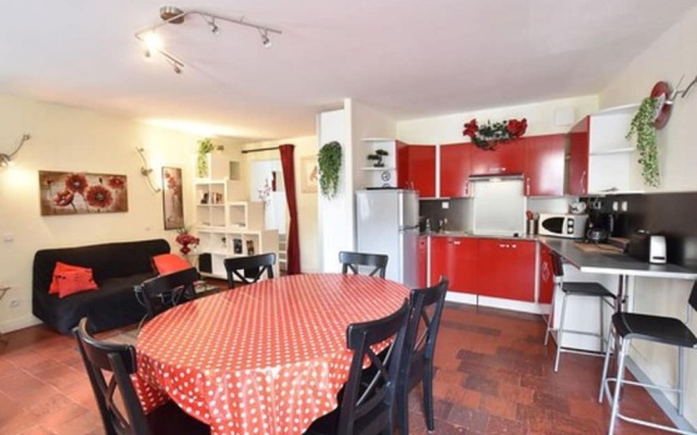 Lovely Apartment in Bayeux With Courtyard & Heating