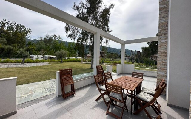 Luxury Rental Villa for 14 People