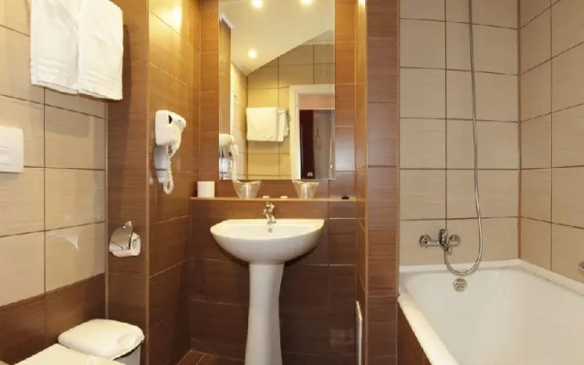 Hotel Alunis