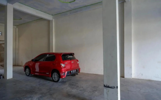 Hotel Larona by RedDoorz