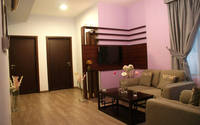Weekend Hotel & Apartments