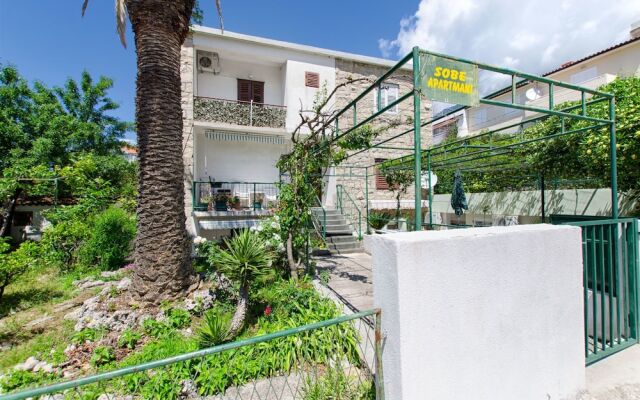 Apartments Lidija