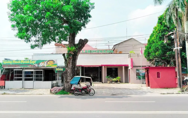 Hotel Labuhan Raya