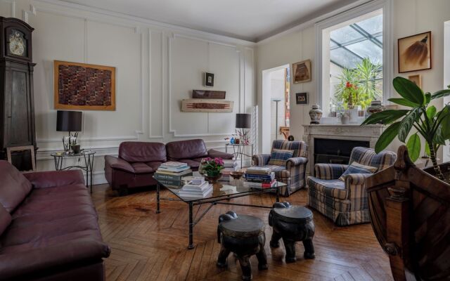 Paris Mozart Prestige Residence