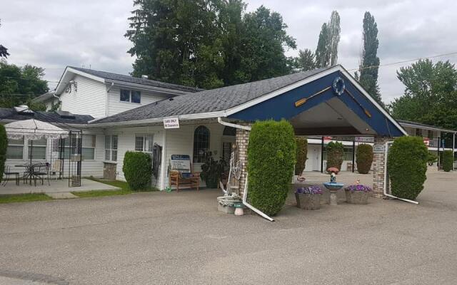 Anchor Riverfront Motel