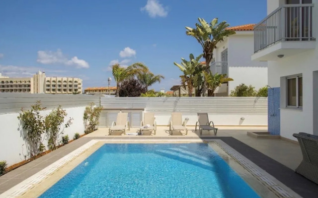 Villa Marina in Pernera