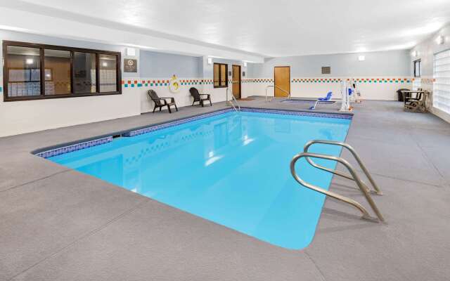 Days Inn by Wyndham Bernalillo