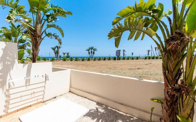 Kate's Latchi Beachfront Studio Apartment 1 by Ezoria