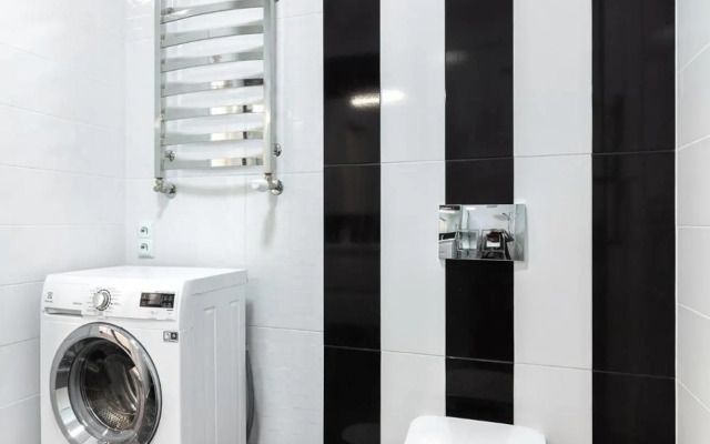 LEOGRAND Apartment on B Khmelnytskogo 27a