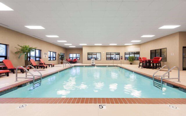 Hampton Inn Charlotte - University Place