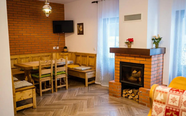 Casa Motului B&B