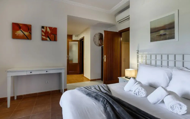 Golfside Getaway in Isla Canela for 2