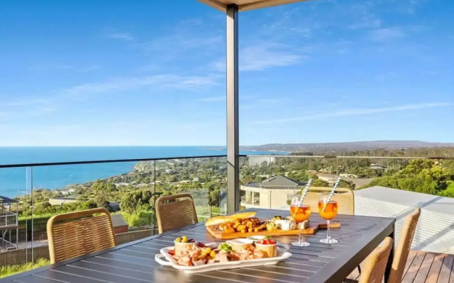 Bayview Luxe Entertainer Pool World Class View