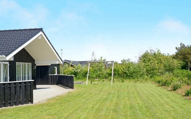 8 Person Holiday Home in Tarm