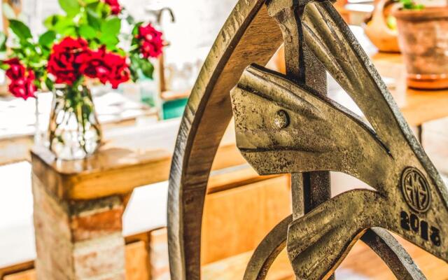 The Dragon Barn - Studio