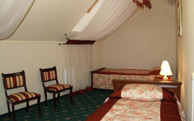 Atrium Hotel
