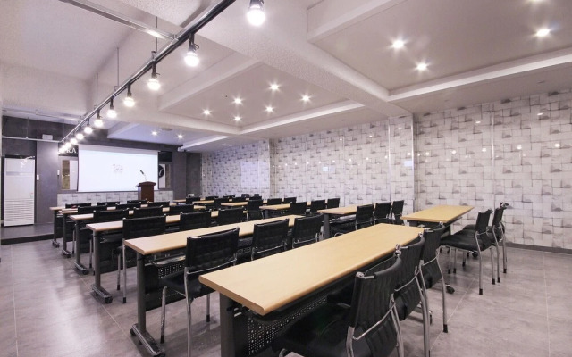 Ulsan Yeungnam Alps Rahel