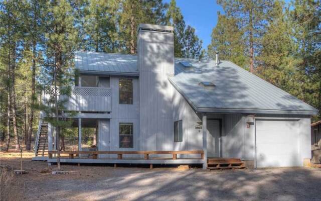 Deer Lane 11 by Village Properties at Sunriver
