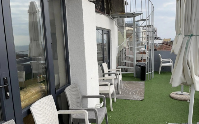 Istanbul Paris Hotel & Hostel