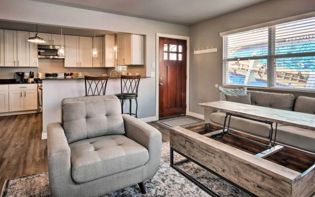 Home: Grassy Yard, Walk to Bentonville Square