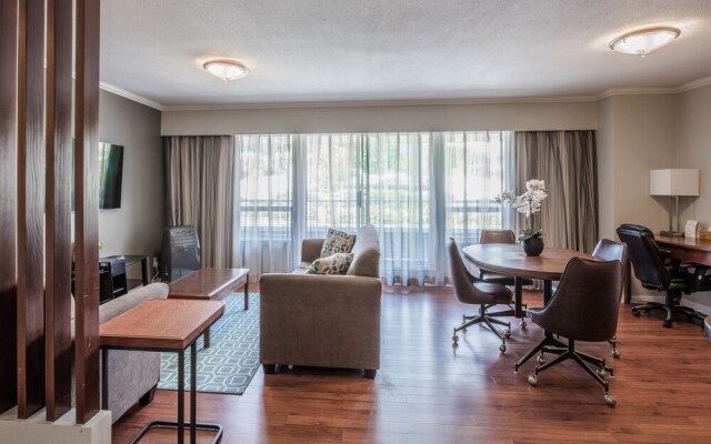 Gibsons Garden Hotel