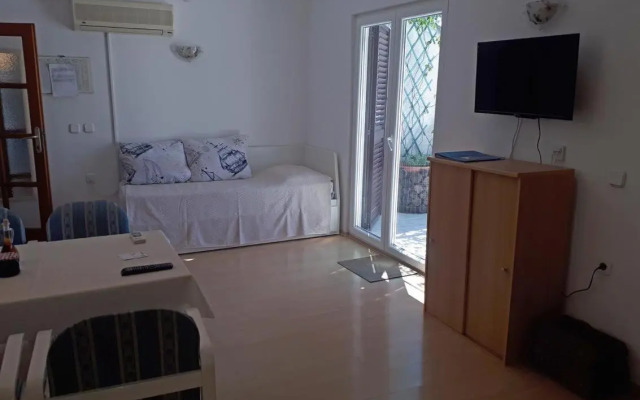 Apartments with a parking space Zavala, Hvar - 8912