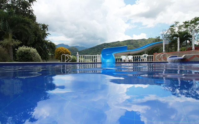 Hotel Villeta Resort