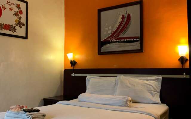 Bandoeng Guest House by Pesen Kamar