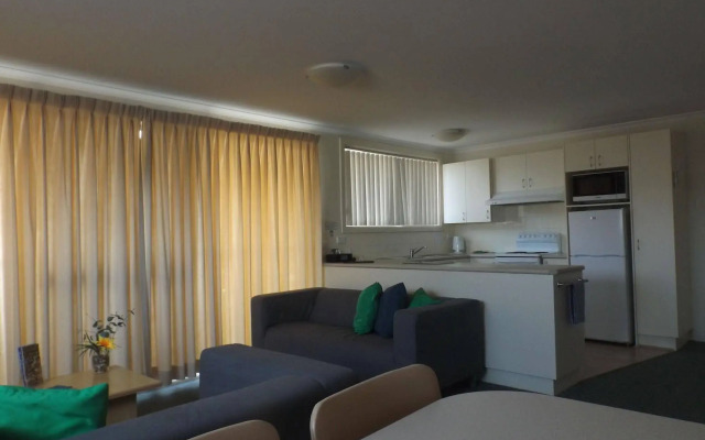 Surfside Holiday Apartments