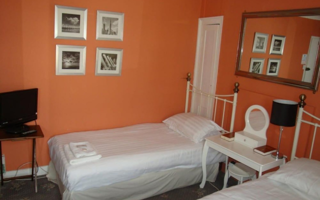 Spencer Court Hotel