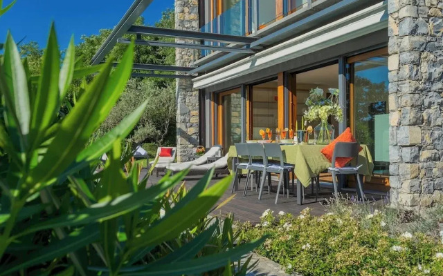 Villa Infinity by Rent all Como
