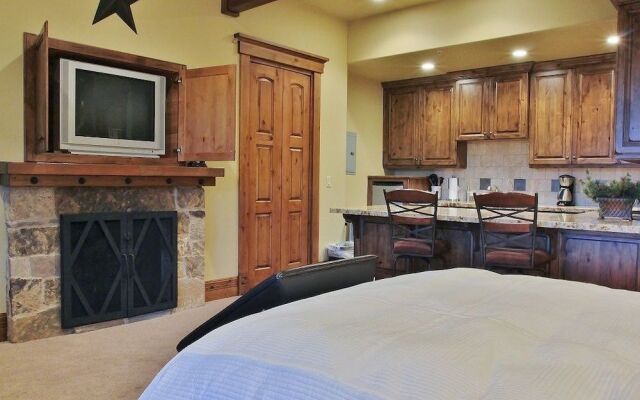 Deer Valley Lookout Cabin