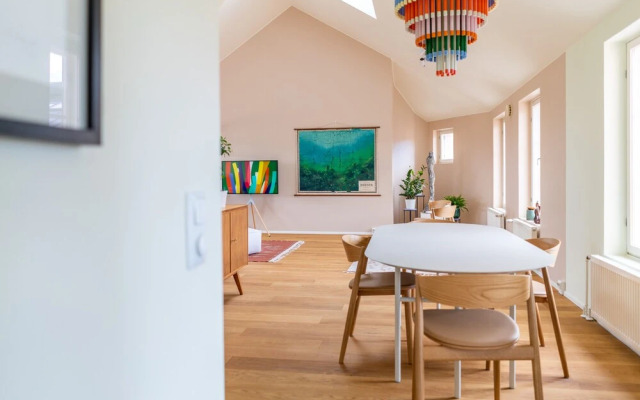 Spacious apartment with sauna & balcony
