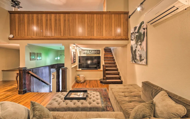 Updated Apartment in Historic Dtwn Marshall!