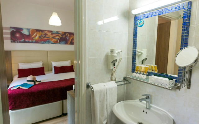 Fitos Inn Guest House