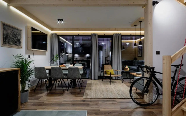Mount Apart Sport House
