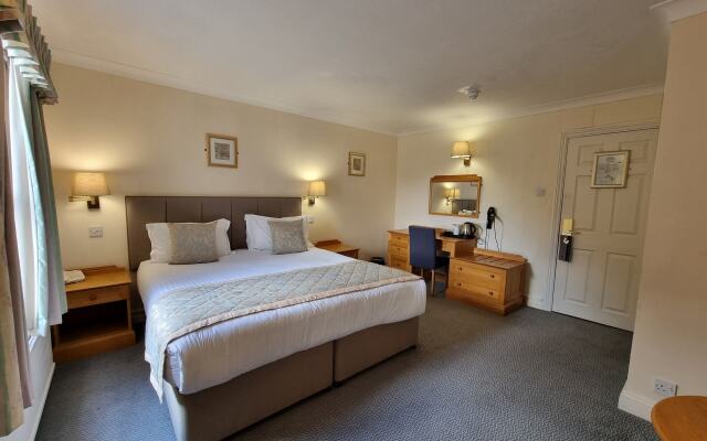 Hadlow Manor Hotel