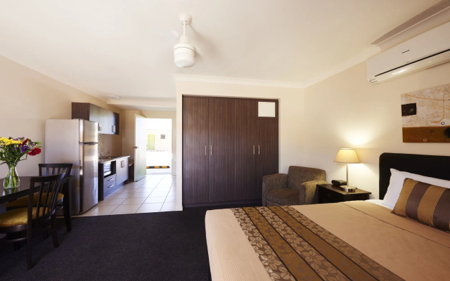Blackwater Central Motel