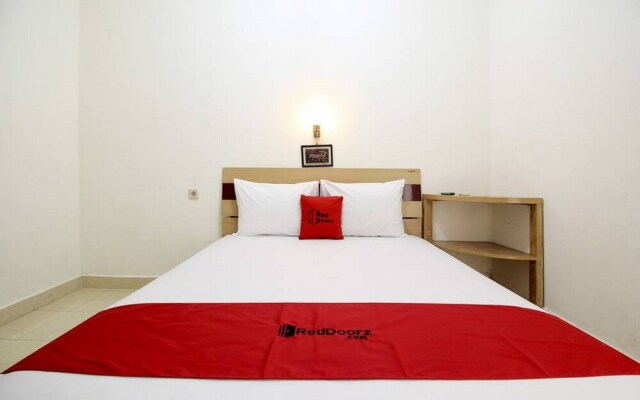 Hotel Raditia Graha by OYO Rooms