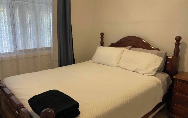 Central 1940s Bendigo Home Hamptons Heritage Reno – Guest Rooms – Bendigo