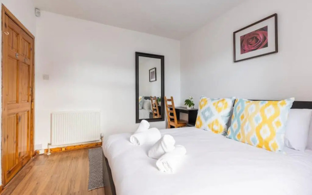 Beautiful 2 bedroom flat in Edinburgh