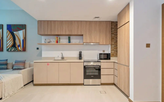 Exclusive 1BR Urban Oasis Canal