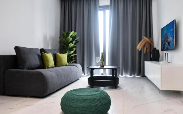 The Room, Suite 15, Leda Gardens