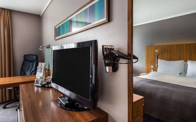 Holiday Inn London Camden Lock by IHG