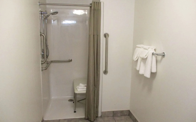 Motel 6 North Olmsted, OH - Cleveland