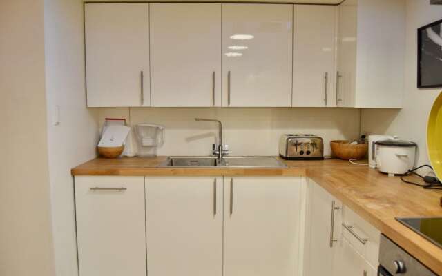 Spacious 1 Bedroom Flat Near King's Cross