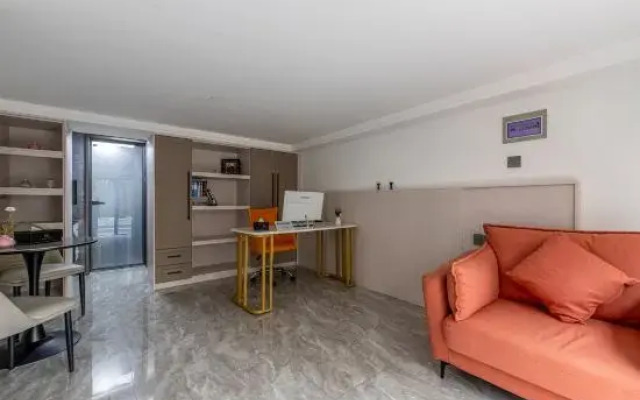 Traveler Holiday Hotel (Huangshan Lushan Yunqi Branch)