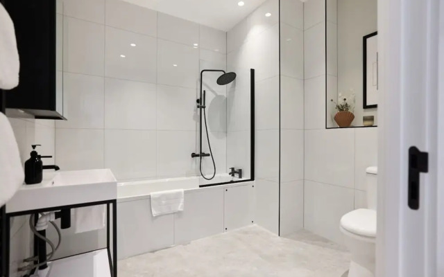 The Brondesbury Hideout - Breathtaking 1bdr Flat With Terrace Parking
