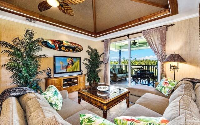 Waikoloa Beach S J32 2 Bedroom Condo by RedAwning