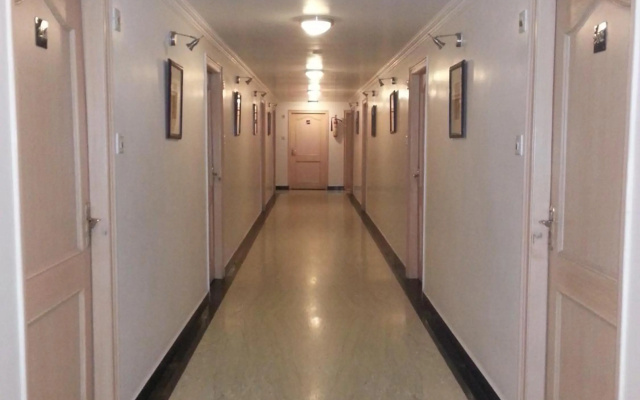 Hotel Sarthak
